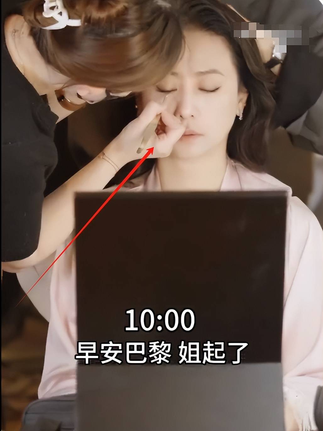 歪嘴斜大小眼明显穿华贵礼服联合国演讲PG麻将胡了256岁翁虹近况曝光脸(图2)