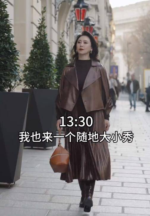 歪嘴斜大小眼明显穿华贵礼服联合国演讲PG麻将胡了256岁翁虹近况曝光脸(图10)